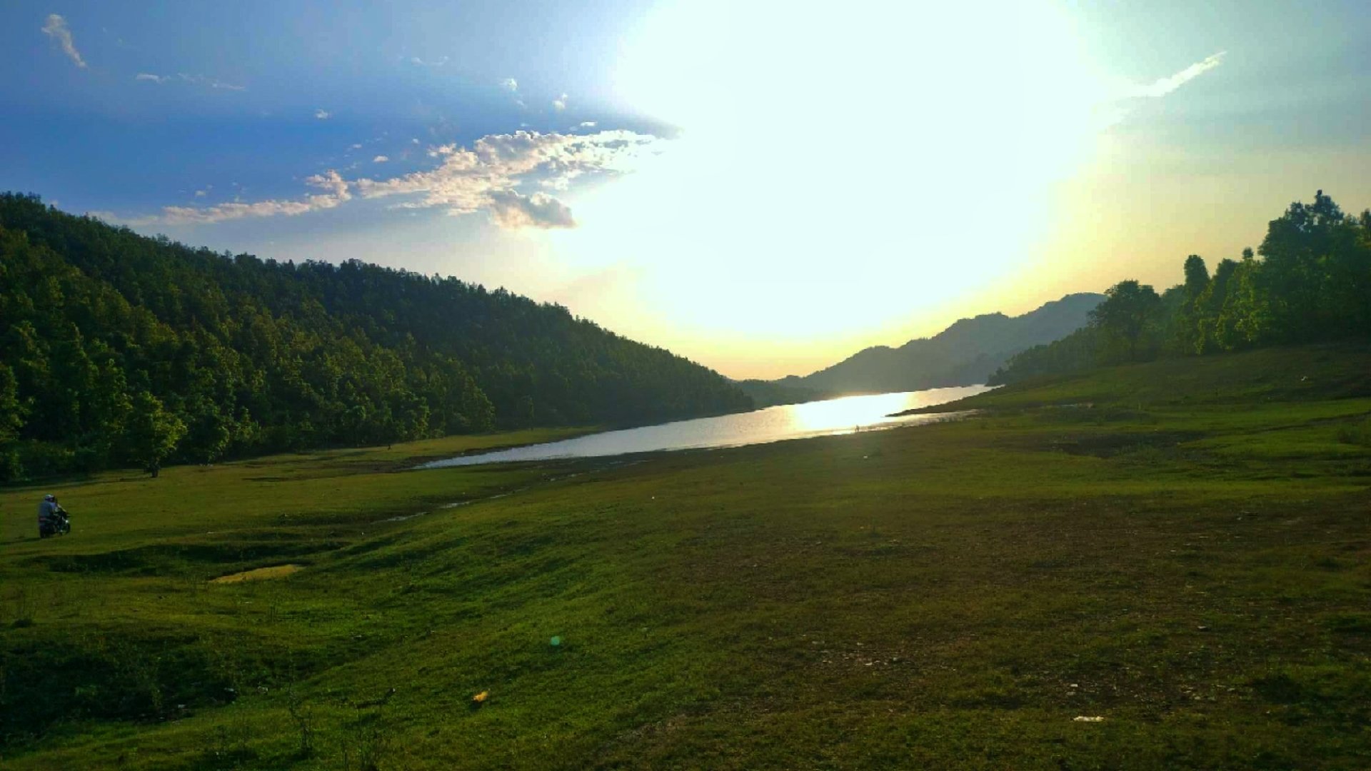 Abhishek Kumar Singh's cover image - interested in Talk To Strangers, Travelling 